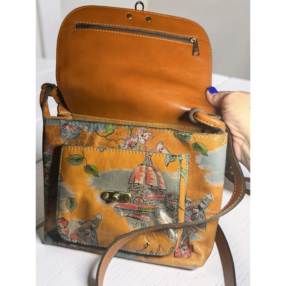 Patricia Nash Leandra Crossbody Leather Purse Beautiful Girl Floral Design EUC